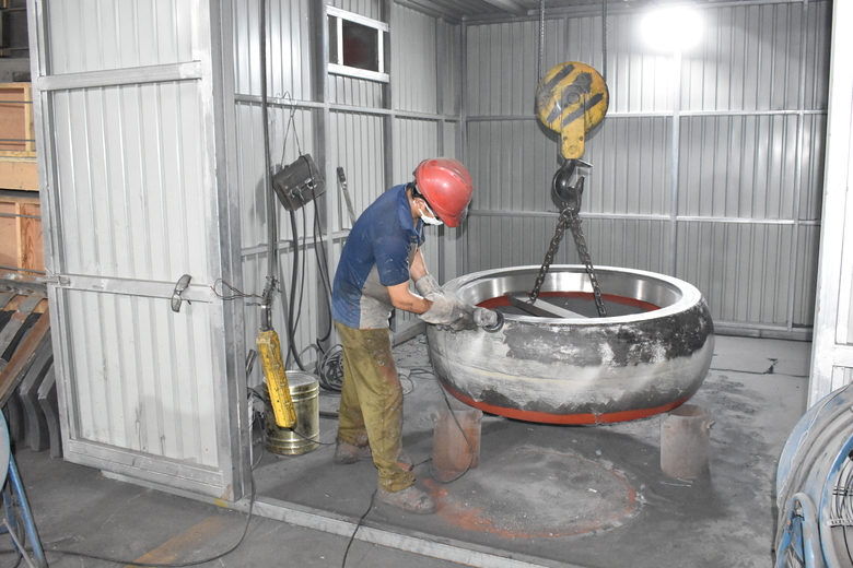 高耐磨優(yōu)質(zhì)立式磨機LM高鉻磨輥研發(fā)與生產(chǎn) 高耐磨優(yōu)質(zhì)立式磨機LM高鉻磨輥研發(fā)與生產(chǎn)